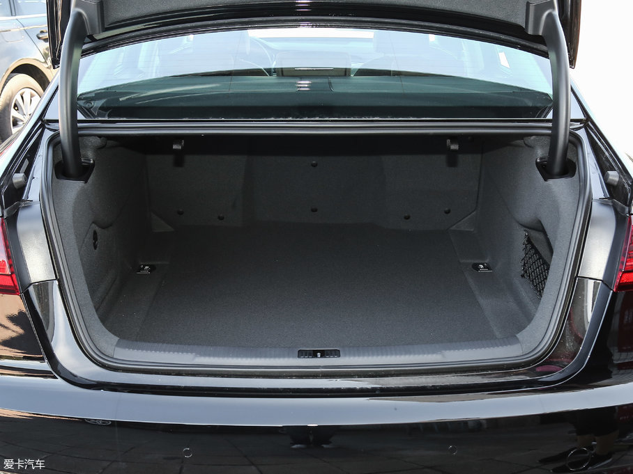 2018WA6L 30o TFSI Mȡ