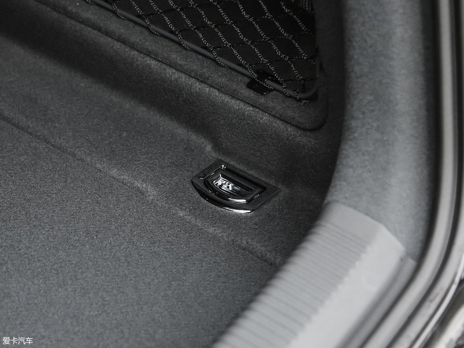 2018?yun)WA6L 30o(j) 45 TFSI quattro \(yn)(dng)