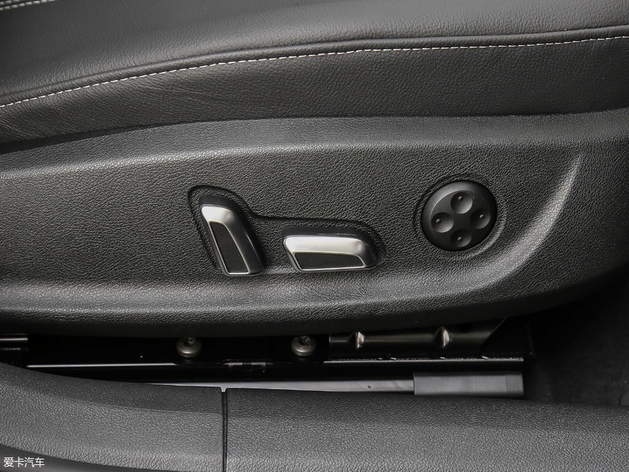 2018?yun)WA6L 30o(j) 45 TFSI quattro \(yn)(dng)