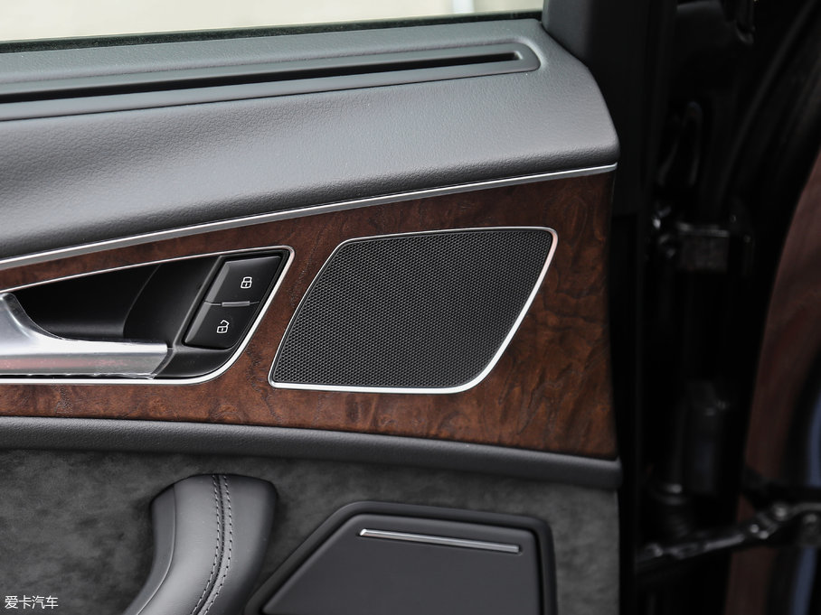 2018WA6L 30o(j) 50 TFSI quattro 