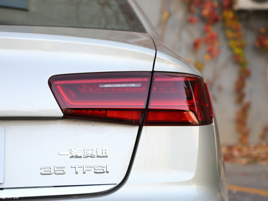 2018WA6L 30o 35 TFSI \