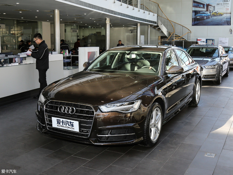 2018款奥迪a6l30周年纪念版 35 tfsi 时尚型
