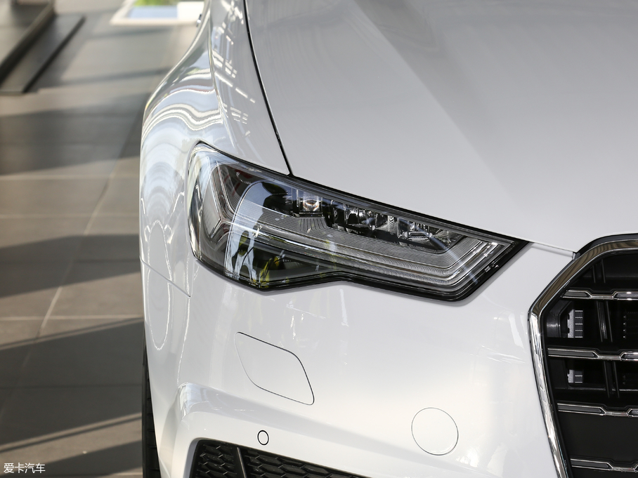 2018WA6L 30o 45 TFSI quattro \