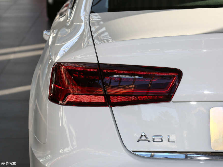 2018WA6L 30o 45 TFSI quattro \