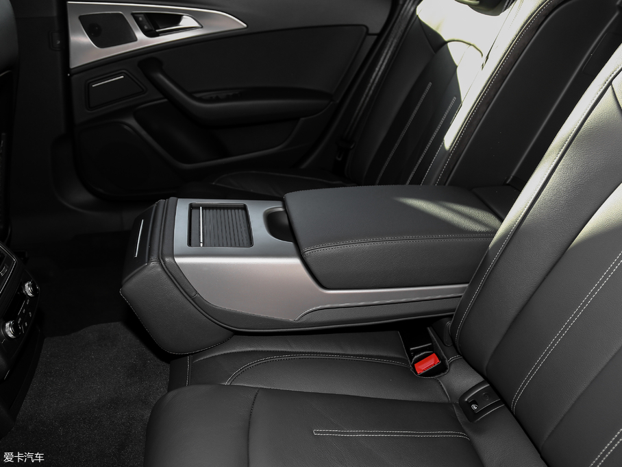 2018WA6L 30o(j) 45 TFSI quattro \