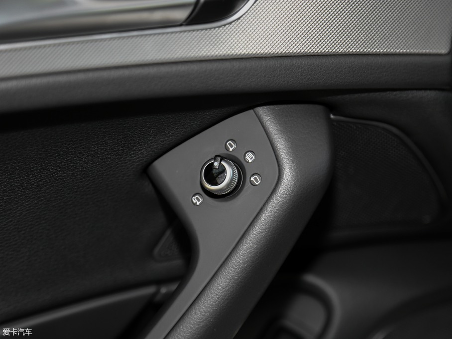 2018?yun)WA6L 30o(j) 45 TFSI quattro \(yn)(dng)