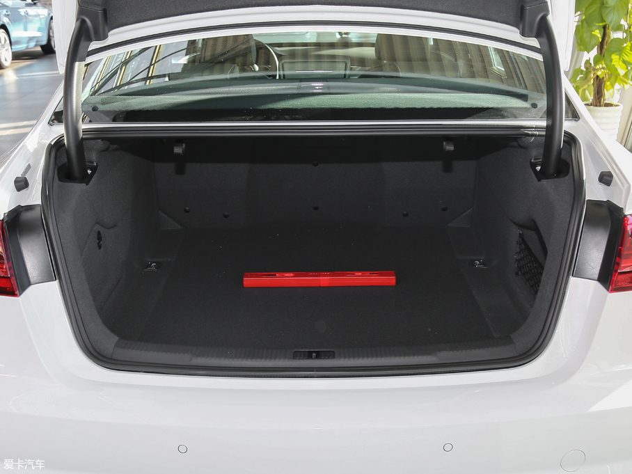 2018?yun)WA6L 30o(j) 45 TFSI quattro \(yn)(dng)