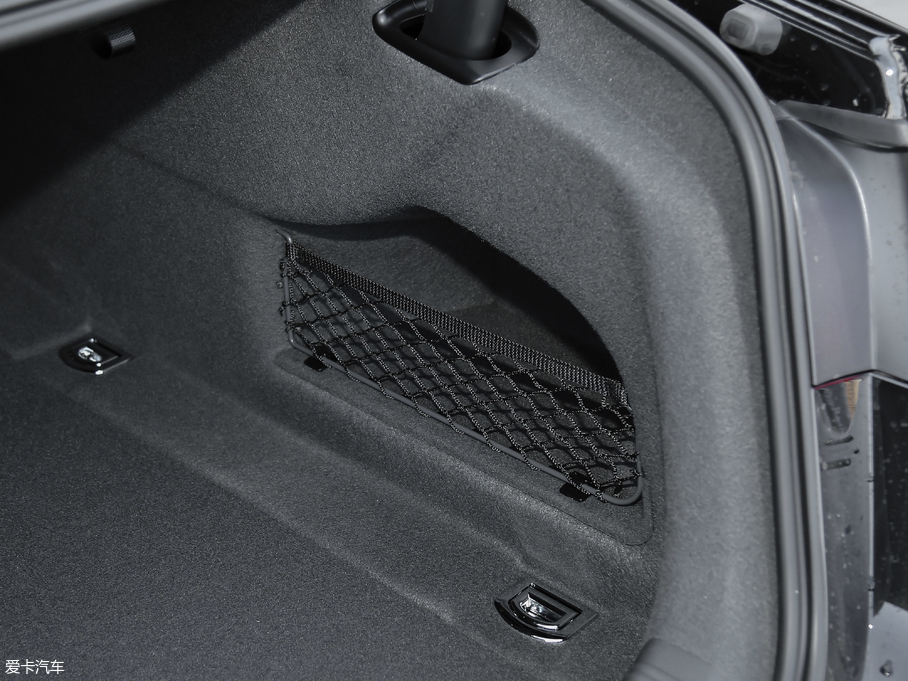 2018��?yu��n)W��A6L 30����o(j��)��� 45 TFSI quattro ���A��