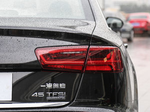 201830o 45 TFSI quattro \ β