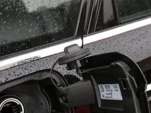 201830o 45 TFSI quattro \ ^