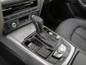 201830o 45 TFSI quattro \ QU