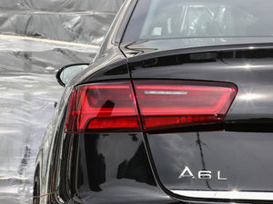 201830o 50 TFSI quattro  ^