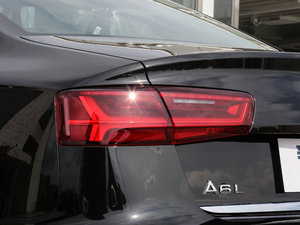 201830o 50 TFSI quattro  ^