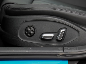 201830o(j) 50 TFSI quattro  {{(dio)(ji)