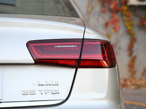 201830o 35 TFSI \ β