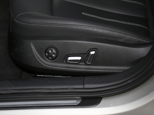 201830o 35 TFSI \ {{