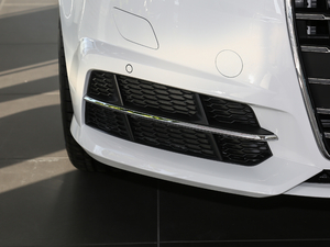 201830o 45 TFSI quattro \ ^