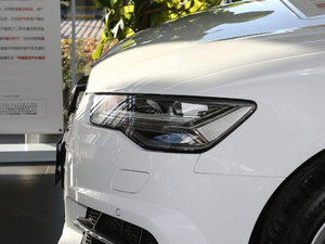 201830o 45 TFSI quattro \ ^