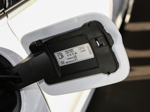 201830o 45 TFSI quattro \ ^