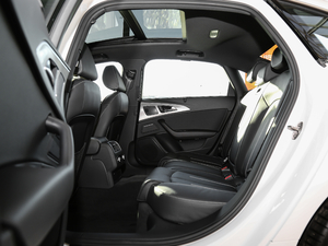 201830o 45 TFSI quattro \ ſg