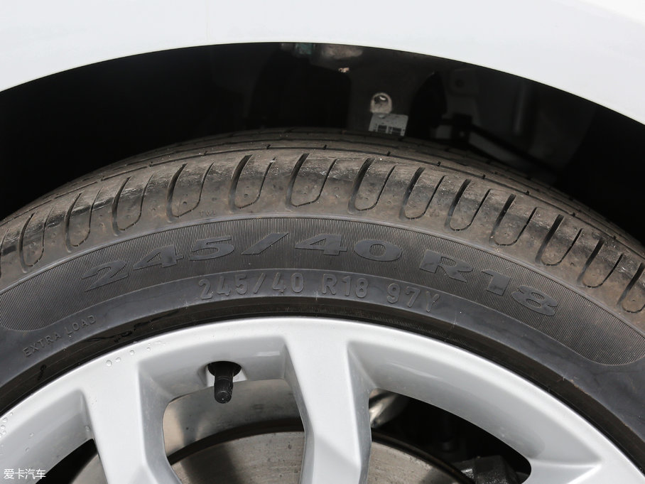 2018WA4L 30 40 TFSI r