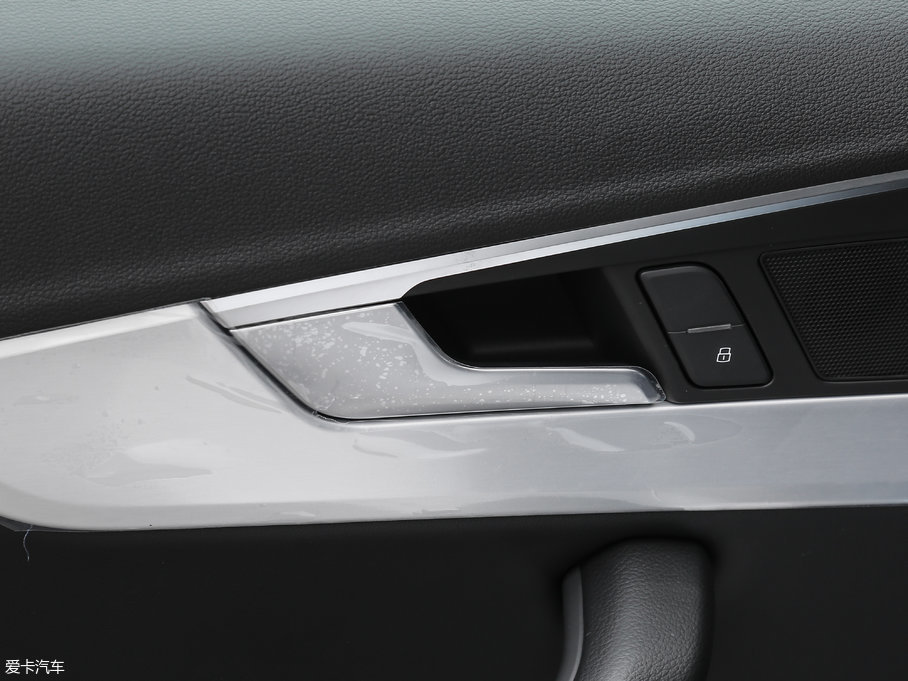 2018WA4L 30 40 TFSI r