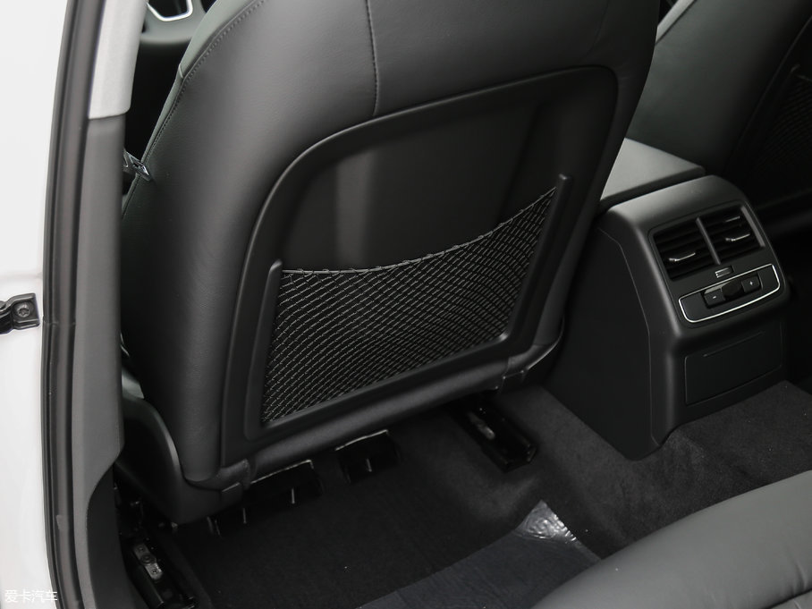 2018WA4L 30 40 TFSI r