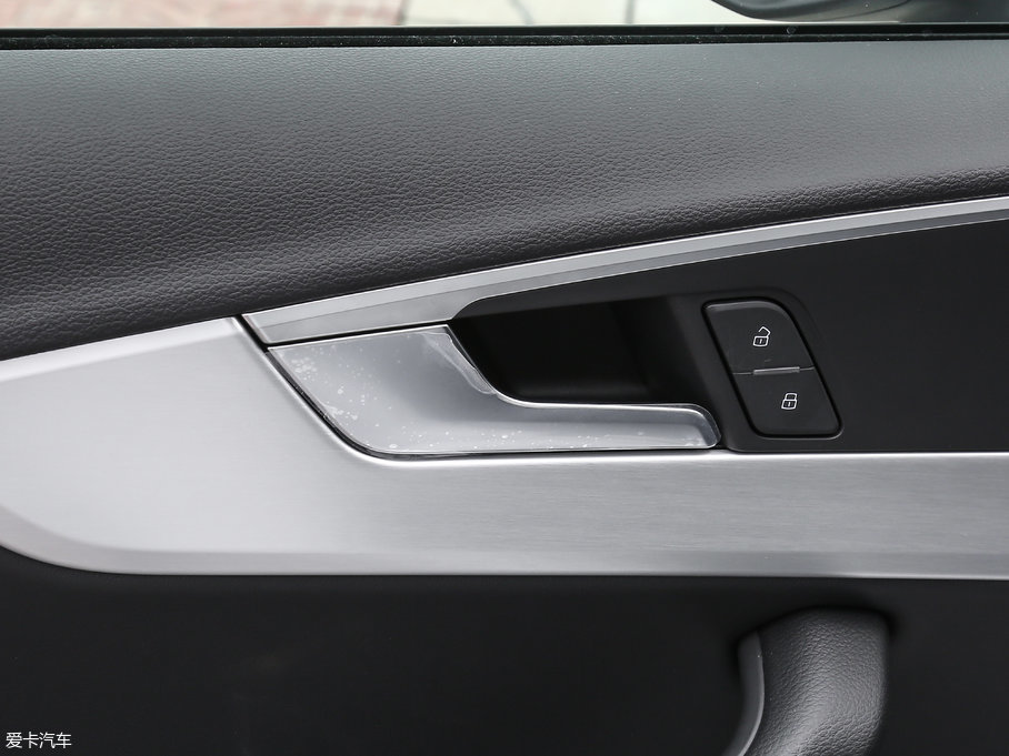 2018WA4L 30 40 TFSI r