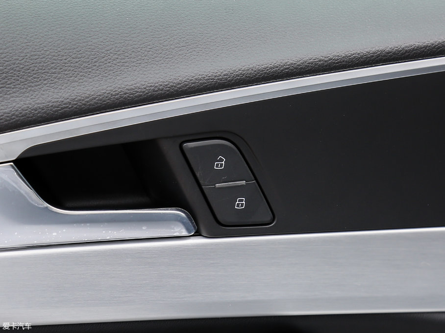 2018?yun)WA4L 30 40 TFSI r(sh)