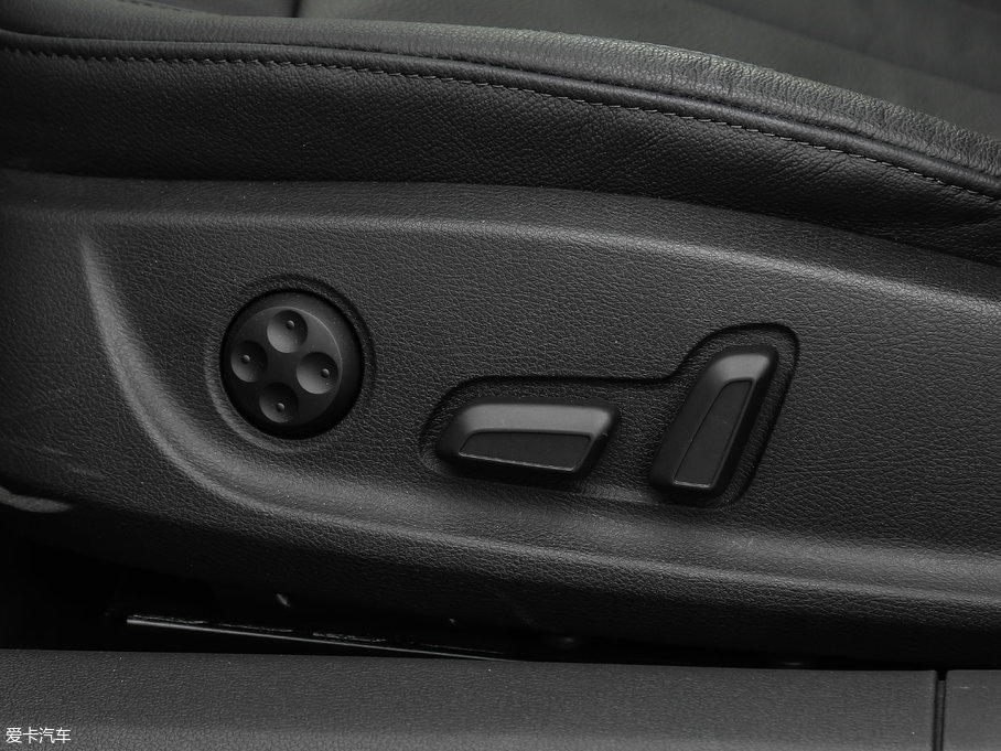 2018?yun)WA4L 30 40 TFSI r(sh)