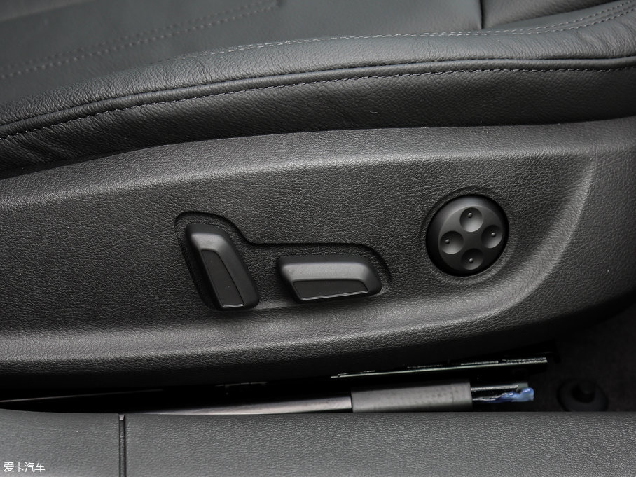 2018WA4L 30 40 TFSI r