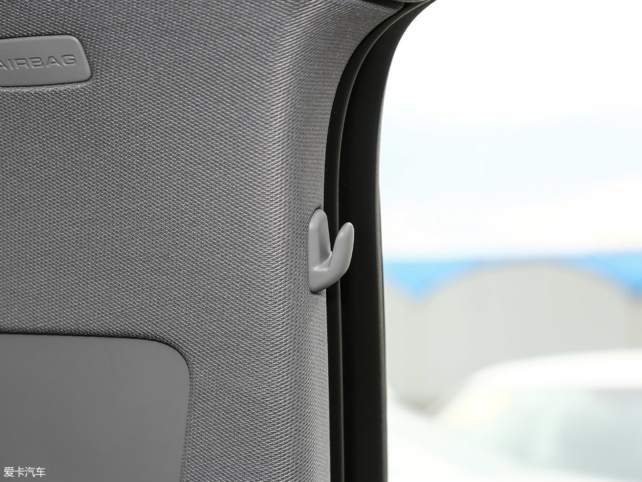 2018WA4L 30 40 TFSI r