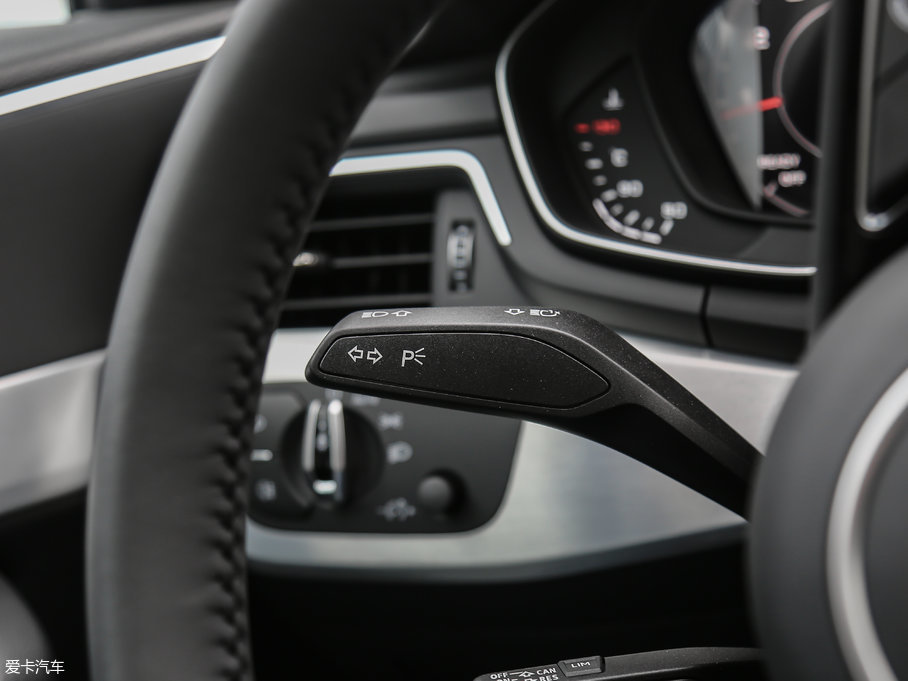 2018WA4L 30 40 TFSI r