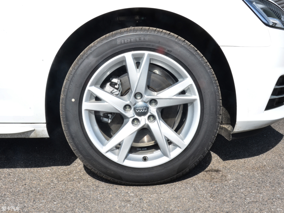 2018?yun)WA4L 30 40 TFSI M(jn)ȡ