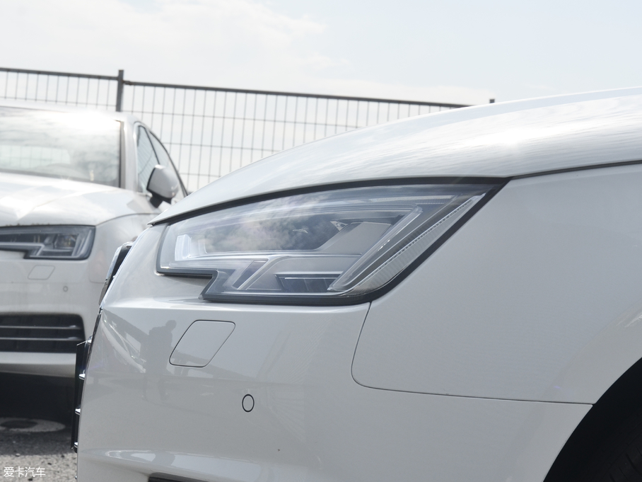 2018WA4L 30 40 TFSI Mȡ