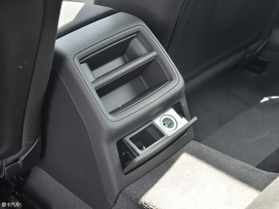 2018WA4L 30 40 TFSI Mȡ