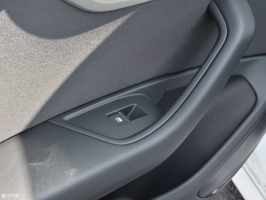 2018WA4L 30 40 TFSI Mȡ