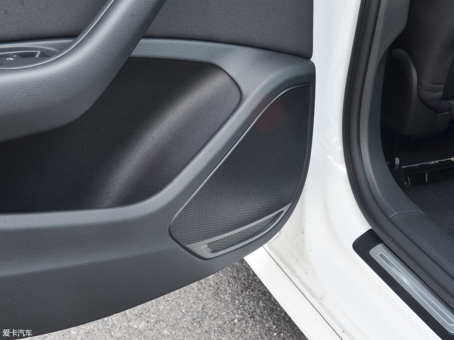 2018WA4L 30 40 TFSI Mȡ