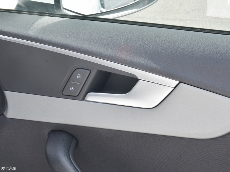 2018WA4L 30 40 TFSI Mȡ