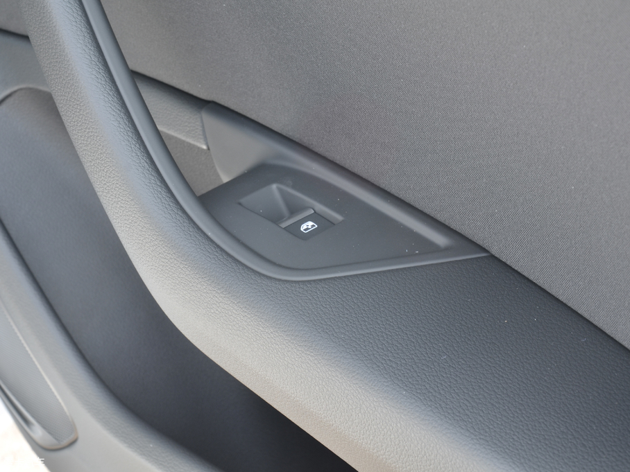 2018WA4L 30 40 TFSI Mȡ