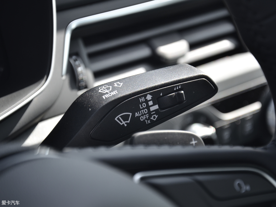 2018WA4L 30 40 TFSI M(jn)ȡ