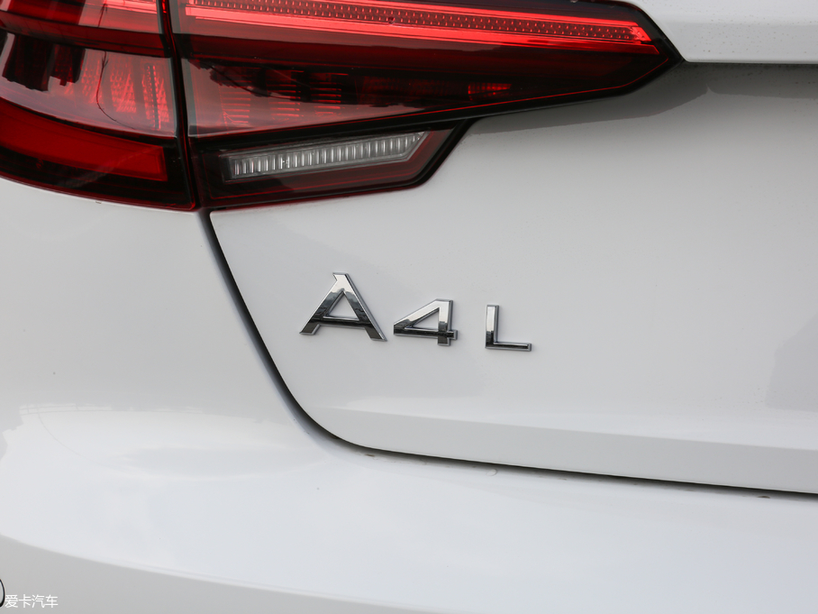 2018WA4L 30 40 TFSI Mȡ