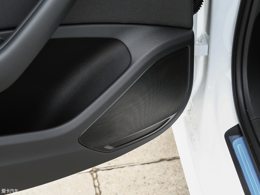 2018WA4L 30 40 TFSI Mȡ