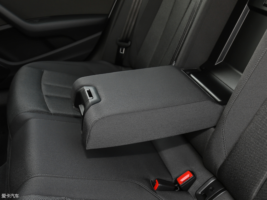 2018WA4L 30 40 TFSI Mȡ