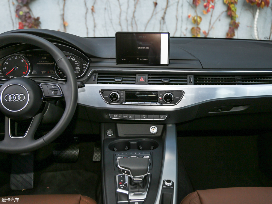 2018WA4L 30 40 TFSI r