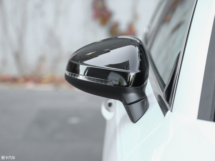 2018WA4L 30 45 TFSI quattro\Ӱ