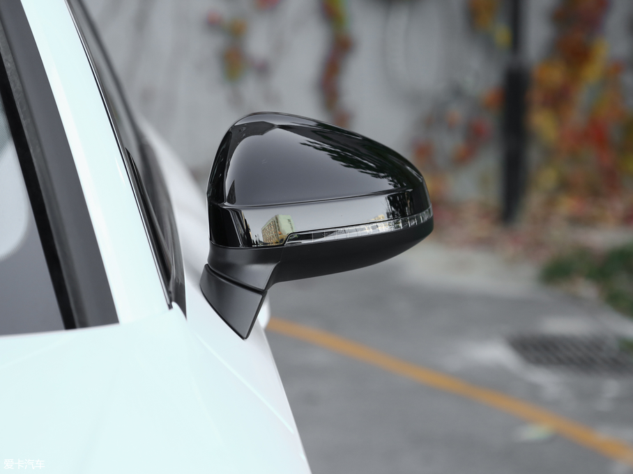 2018WA4L 30 45 TFSI quattro\Ӱ