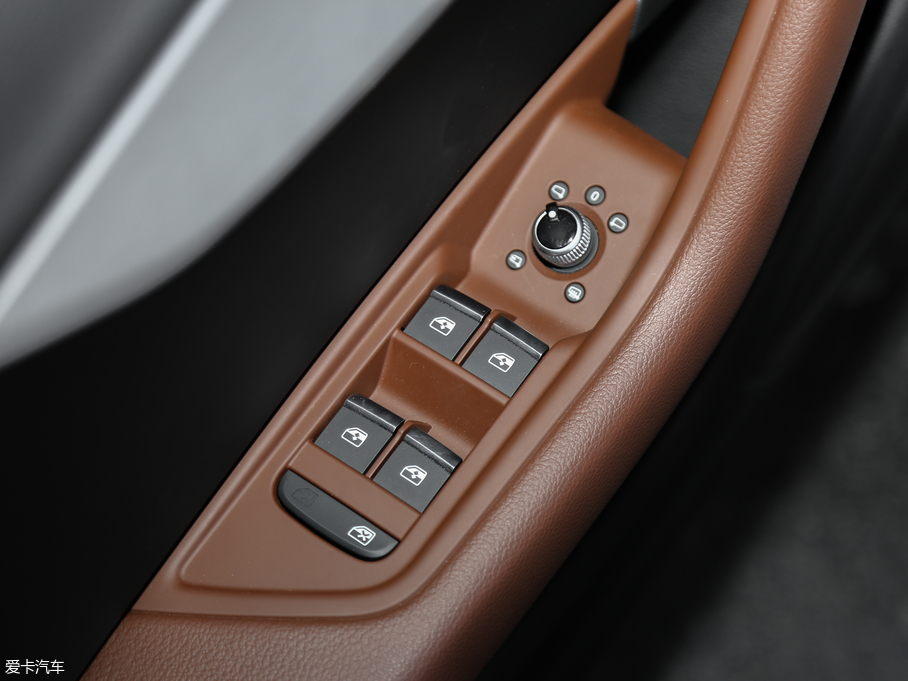 2018WA4L 30 45 TFSI quattro\Ӱ