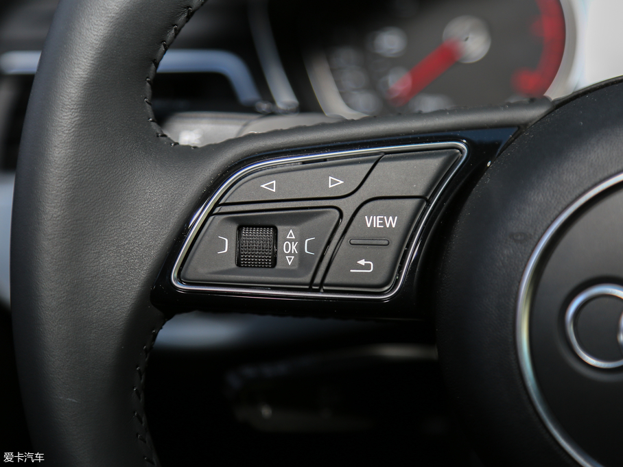 2018WA4L 30 45 TFSI quattro\Ӱ