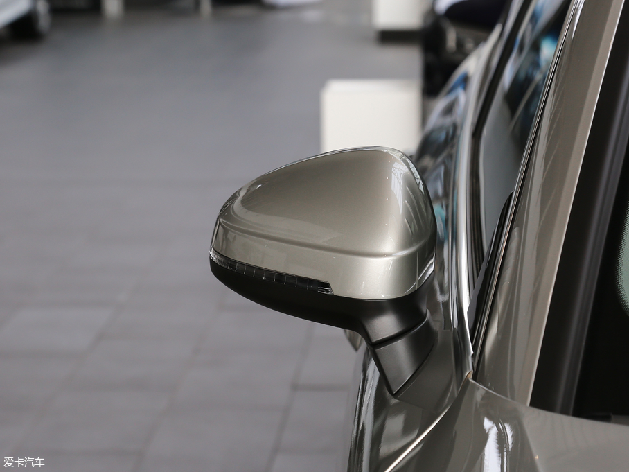 2018WA4L 30 40 TFSI Mȡ